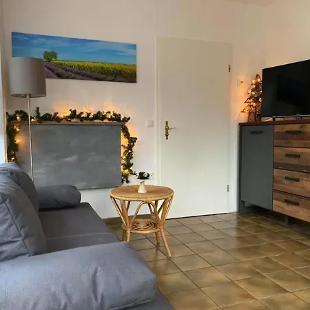 In Mit Grill, Garten Und Terrasse Apartment
